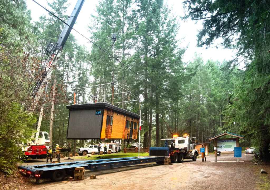 This crane is offloading a Regional District of Nanaimo office module at
the Gabriola Island, BC site.
Photo courtesy of CIP Modular